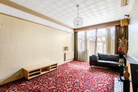 6 Braxted Park, London, SW16 3DW