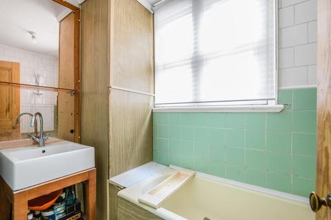 6 Braxted Park, London, SW16 3DW
