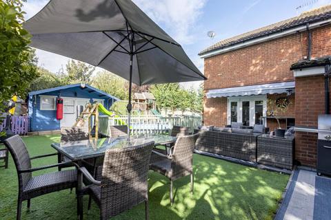 22 Briarwood Close, Feltham, TW13 4QL