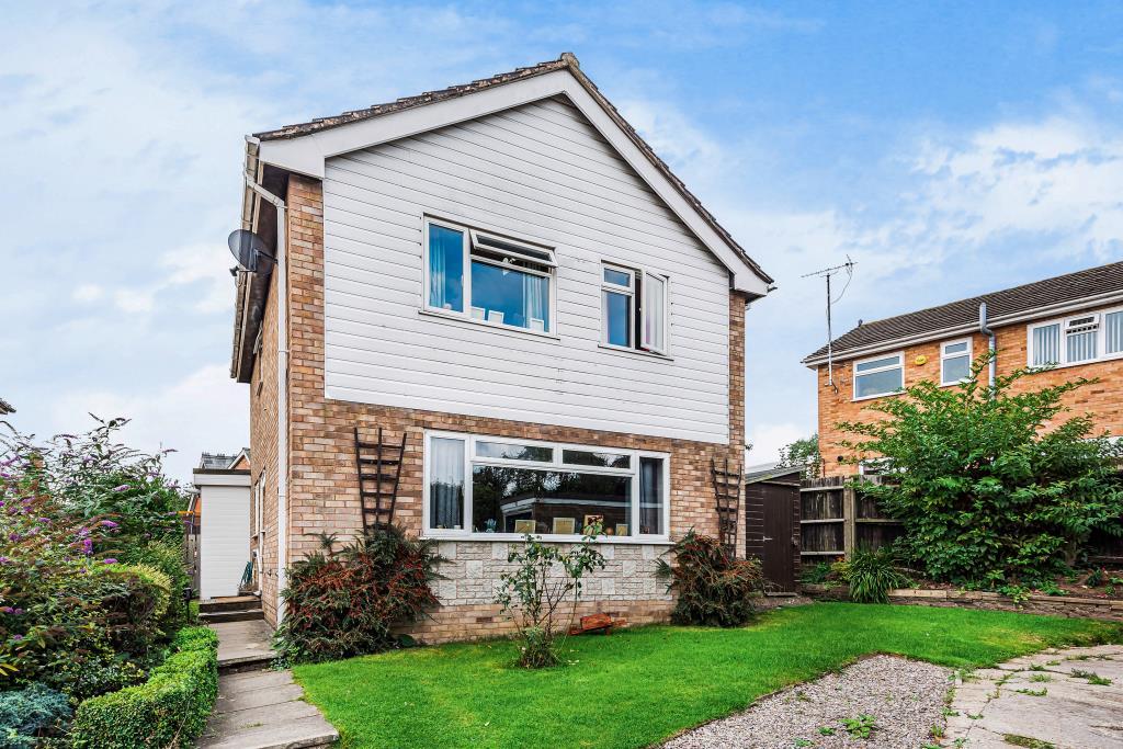 Leominster, Herefordshire, HR6 4 bed detached house £260,000