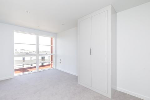 2 bedroom apartment to rent, Refinery House, 16 Tandy Place, London, E20