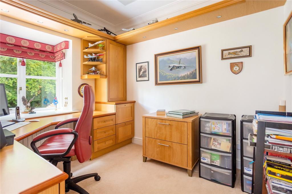 Bedroom/Study