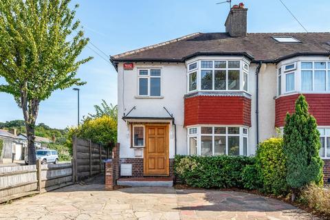 133 Biggin Hill, London, SE19 3HX