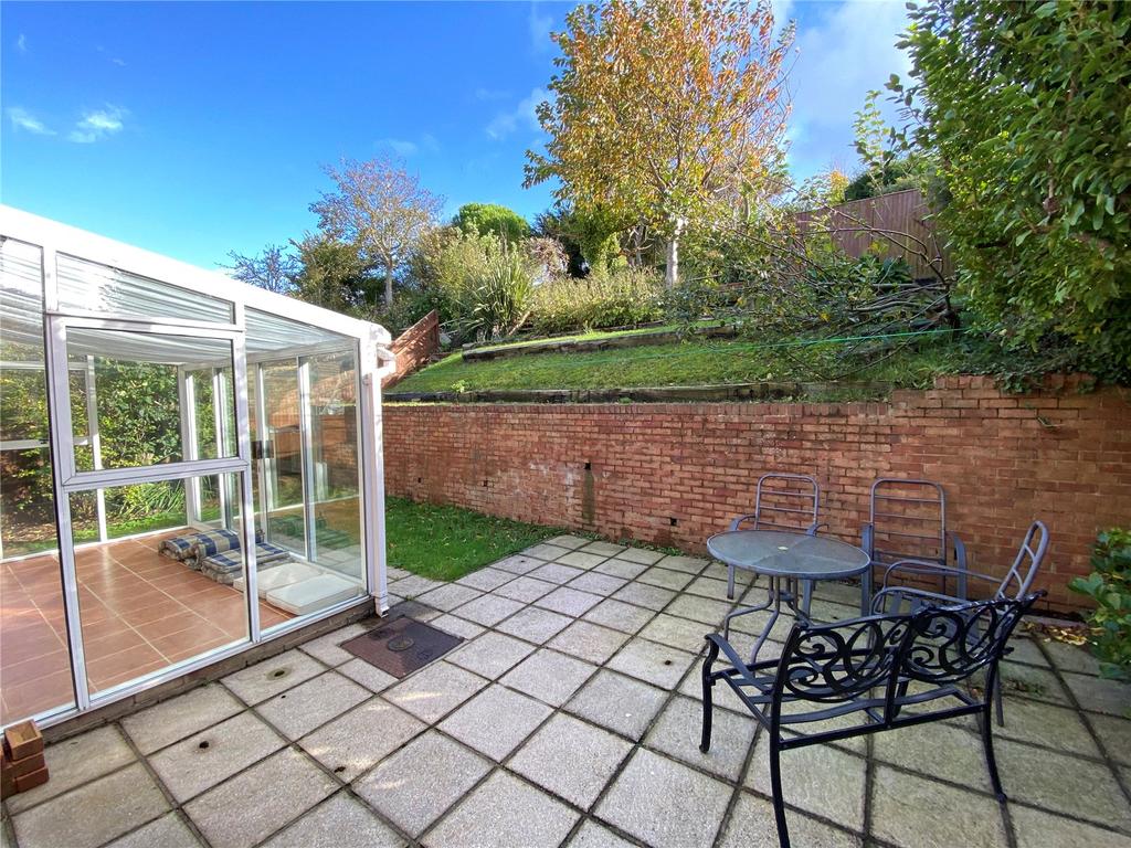 Winchester Way, Eastbourne, BN22 3 bed detached house £365,000