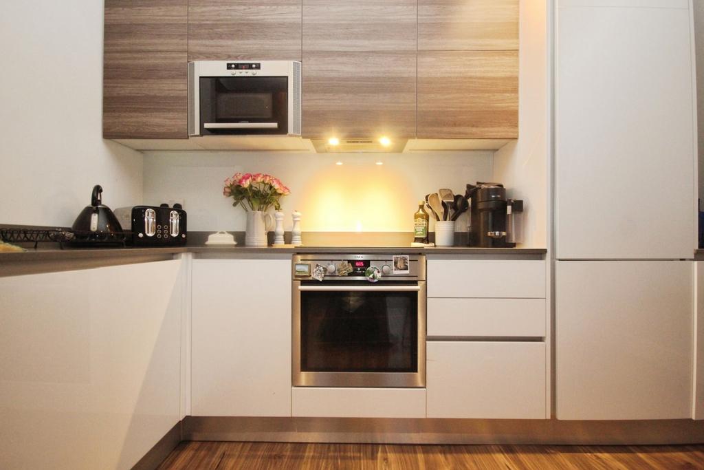 Reception/Kitchen