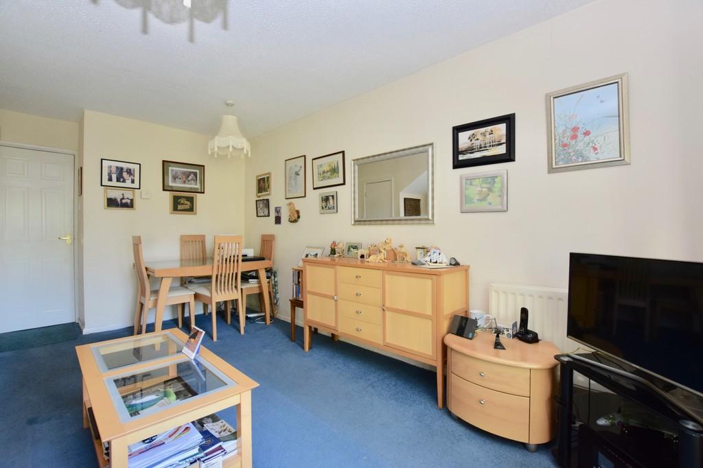 Broadmanor, Pocklington 2 bed terraced house £165,000