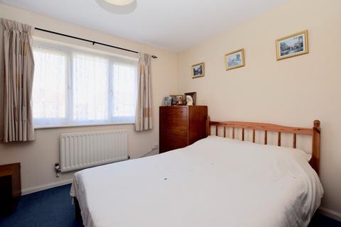 36 Broadmanor, Pocklington, York, YO42 2GB