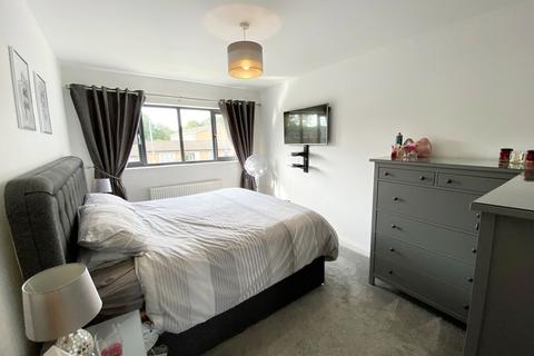 68 Baxters Road, Shirley, Solihull, B90 2RU
