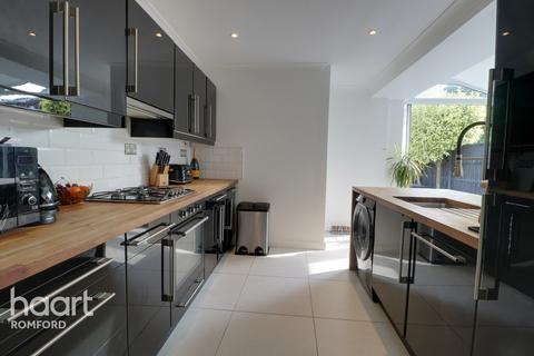 257 Marks Road, Romford, RM7 7AL