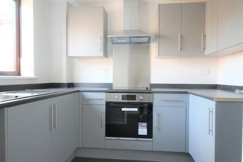 2 bedroom terraced house to rent, Cardinal Hinsley Close, Newark