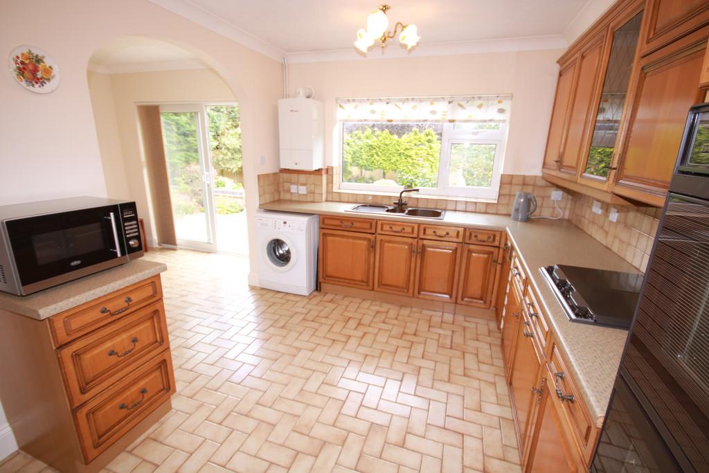 Belton Avenue, Grantham 3 bed detached bungalow £349,950