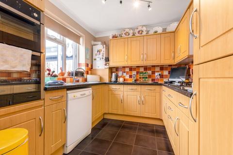 49 Framlingham Crescent, London, SE9 4AE