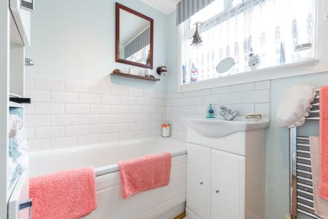 49 Framlingham Crescent, London, SE9 4AE