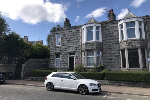 5 bedroom flat to rent, Leslie Road