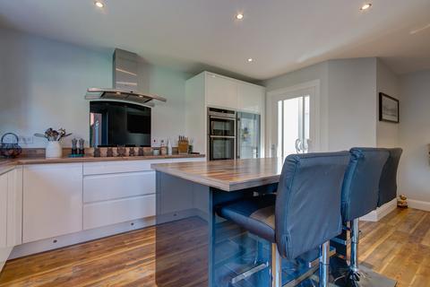 9 Joseph Perkins Close, Astwood Bank, Redditch, B96 6EQ