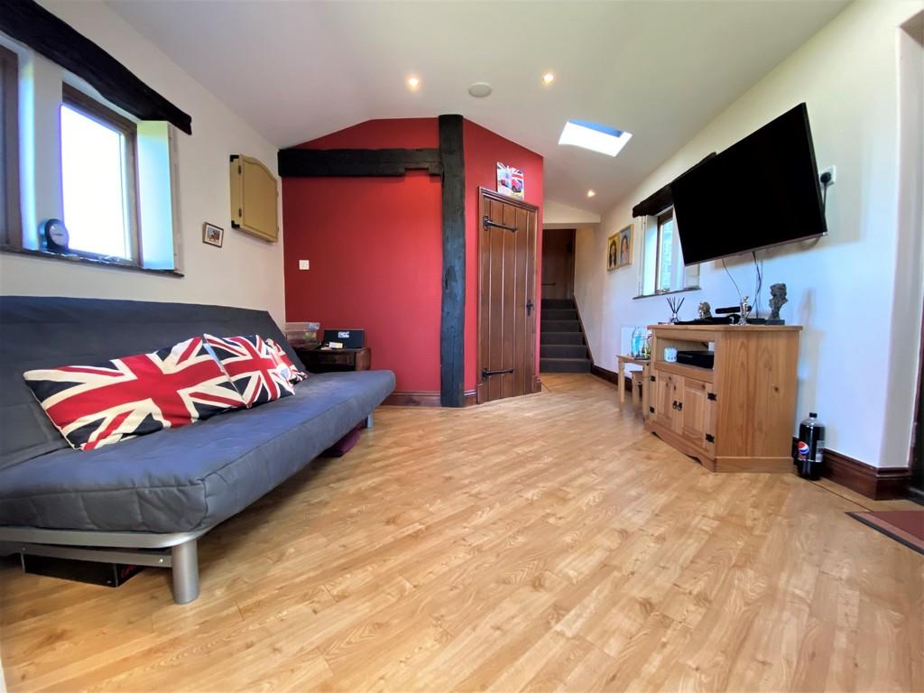Annex lounge/ occasional bedroom
