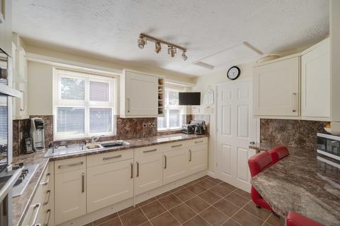 20 Bradmore Close, Solihull, B91 3ZB