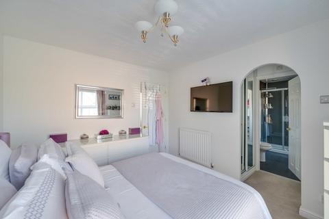 20 Bradmore Close, Solihull, B91 3ZB