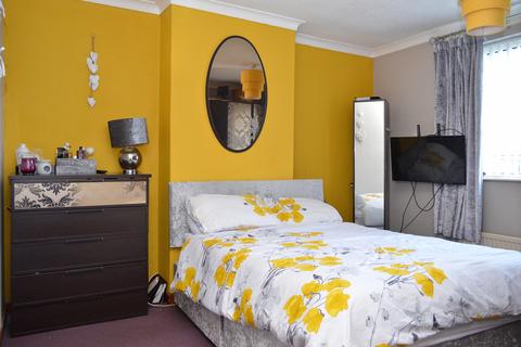 31 Lime Green Road, Oldham, OL8 3PE