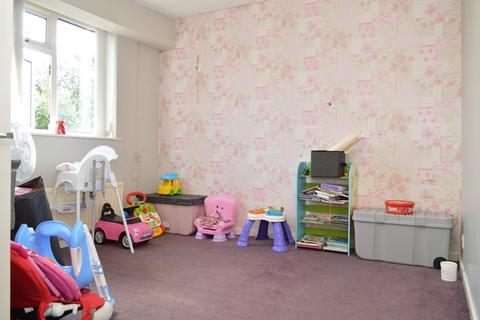 31 Lime Green Road, Oldham, OL8 3PE