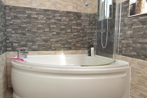 31 Lime Green Road, Oldham, OL8 3PE