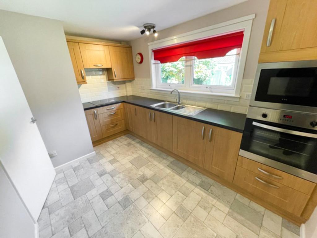 Skibo Avenue, Pitteuchar, Glenrothes 1 bed terraced bungalow £80,000