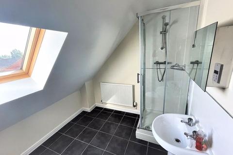 21 Alameda Gardens, Wolverhampton, WV6 9EX