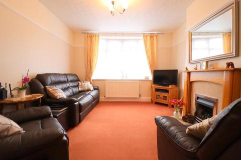 100 Colin Road, Luton, LU2 7RX