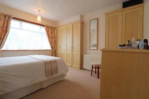 100 Colin Road, Luton, LU2 7RX