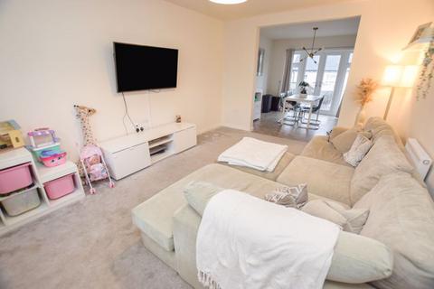 70 Dart Avenue, Exeter, EX2 7TX