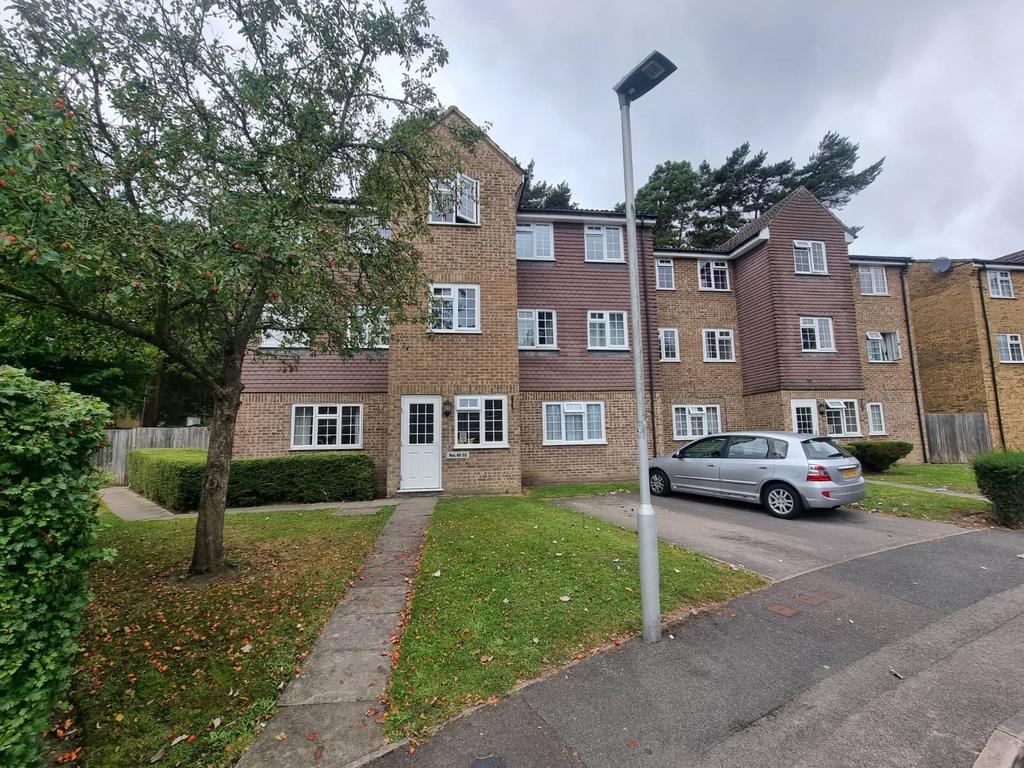 Draycott, Bracknell, Berkshire, RG12 1 bed apartment £190,000