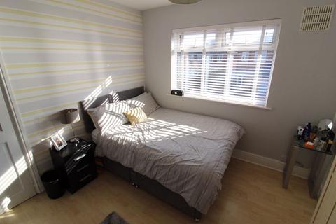 24 Bembridge Road, Leicester, LE3 9AQ