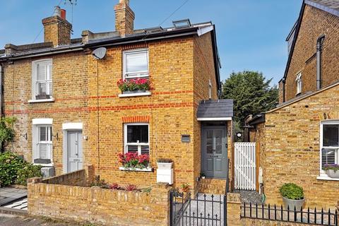 45 Queens Road, Thames Ditton, KT7 0QY