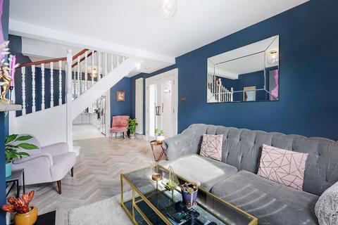 45 Queens Road, Thames Ditton, KT7 0QY