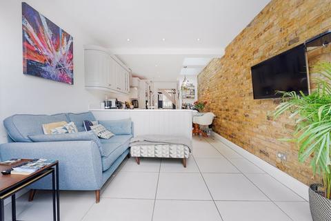 45 Queens Road, Thames Ditton, KT7 0QY
