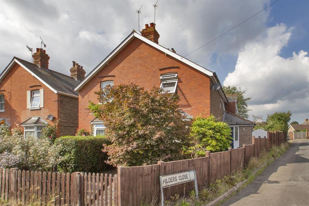 Elm Cottages, Hilders Lane, Edenbridge 3 bed semidetached house £525,000