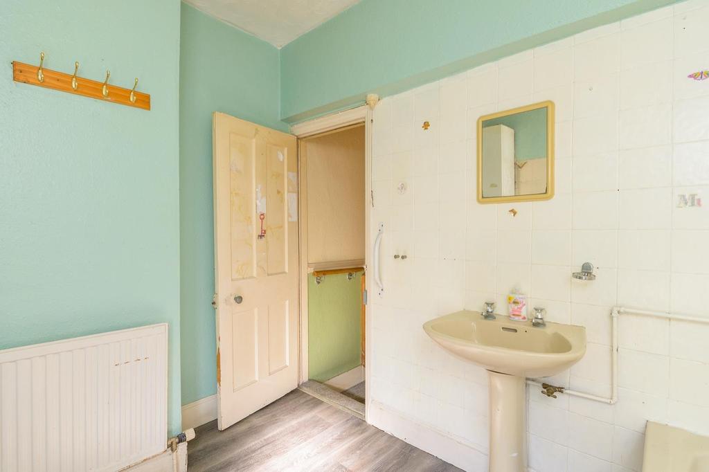 TEERTSTTARRAB81 - Bathroom A.jpg