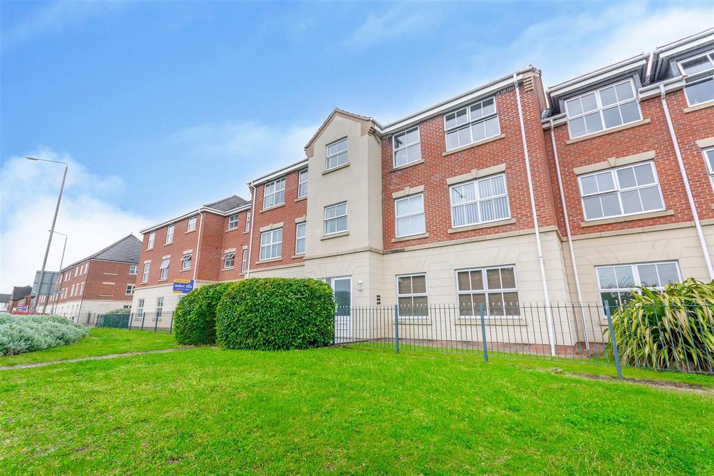 Robinson Court, Chilwell, Nottingham 2 bed flat £140,000