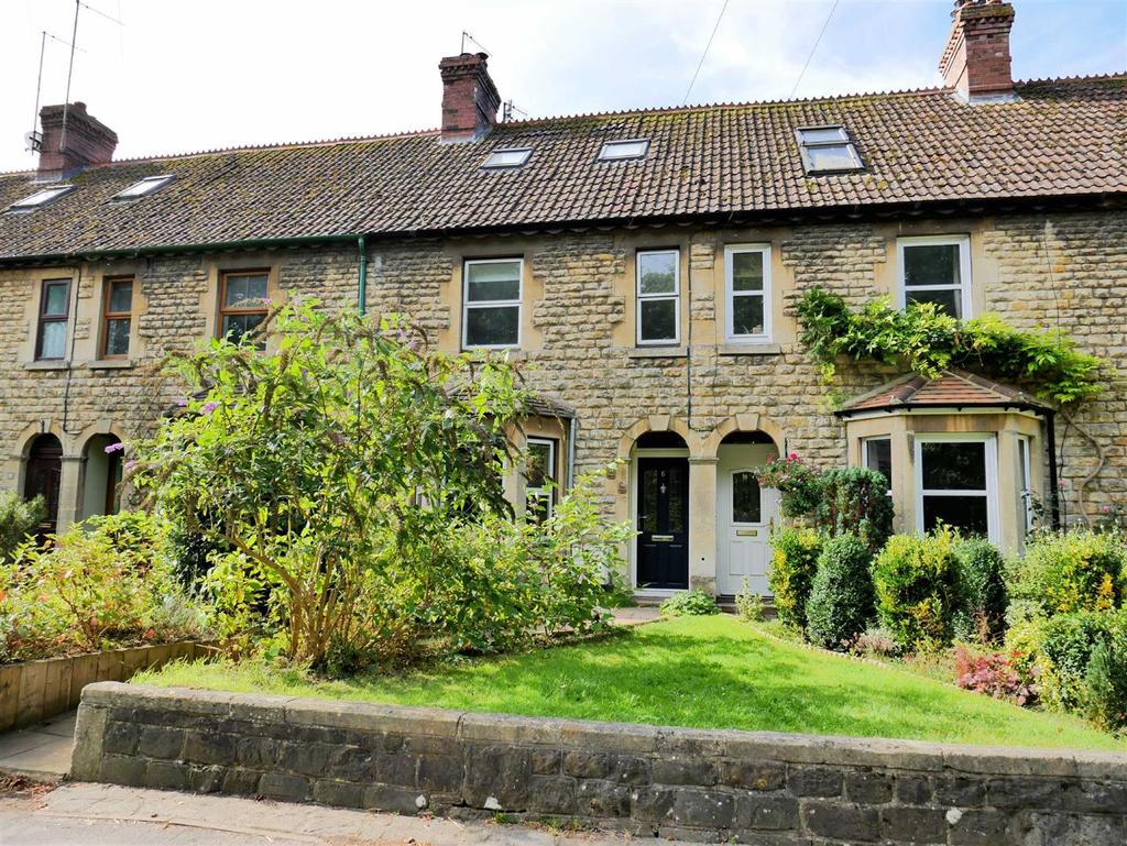 Wessington Avenue, Calne 4 bed terraced house £300,000