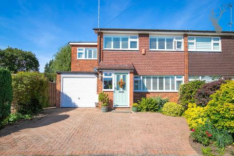 12 Barnmead, Theydon Bois, Epping, CM16 7ET