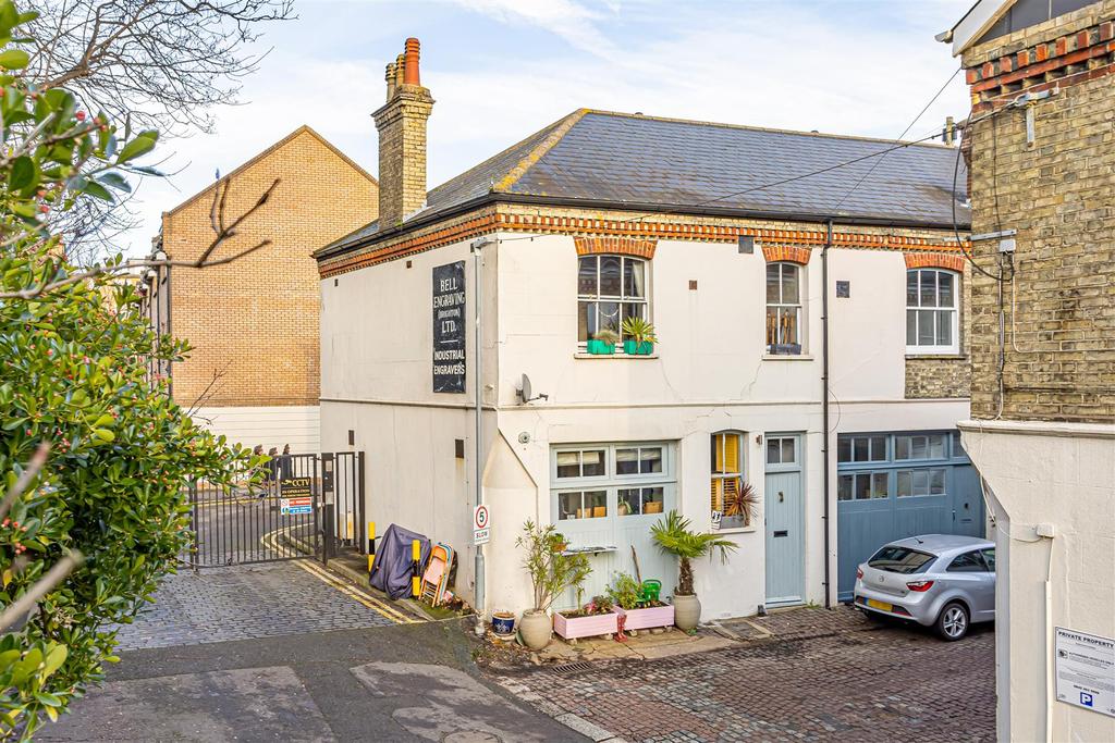 Cambridge Grove, Hove 3 bed house £550,000