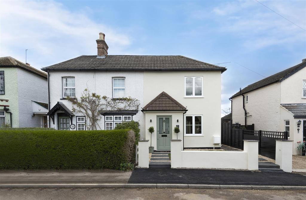 New Road, Shenley, Radlett 2 bed semidetached house £700,000