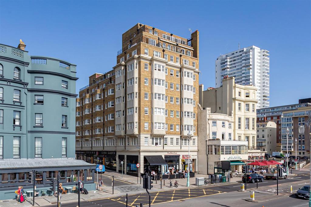Kings Road, Brighton 2 bed apartment £400,000