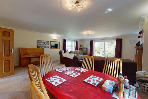 44 Newlands, Whitfield, Dover, CT16 3NB
