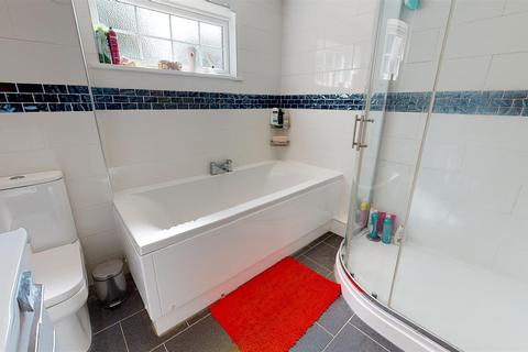 44 Newlands, Whitfield, Dover, CT16 3NB