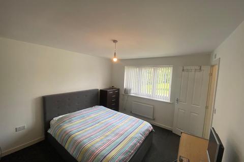 23 Shaw Close, Northampton, NN2 8FX