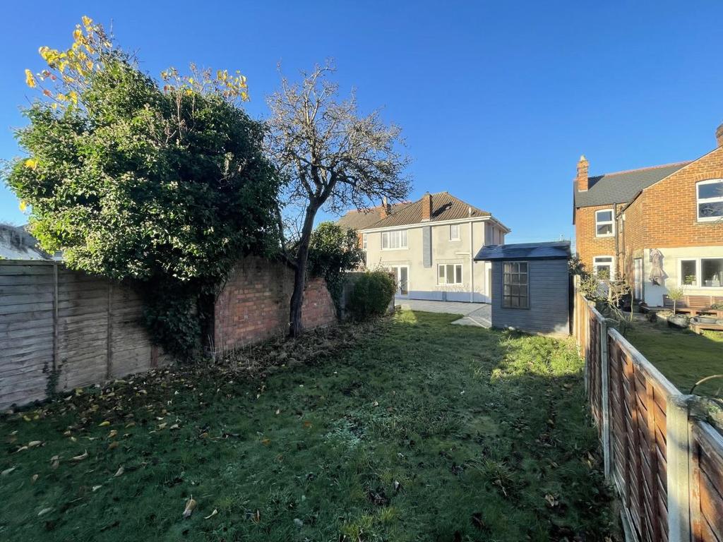 Elmbridge Road, Gloucester 3 bed detached house £375,000