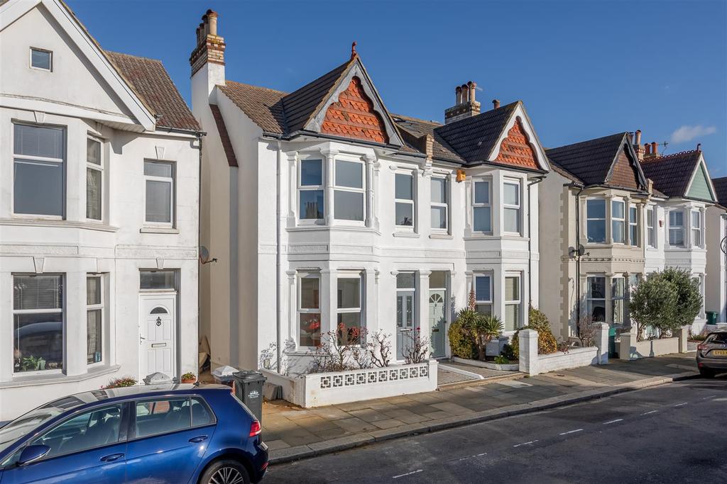 Marine Avenue, Hove 3 bed house £650,000