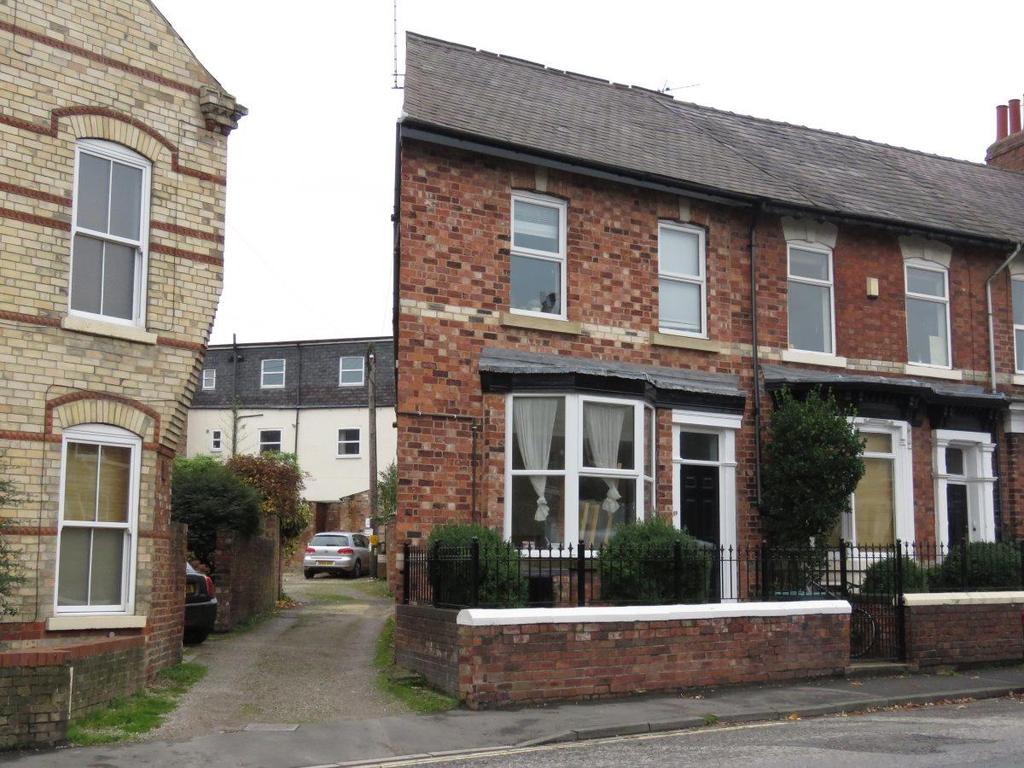 89 Fulford Road external.jpg