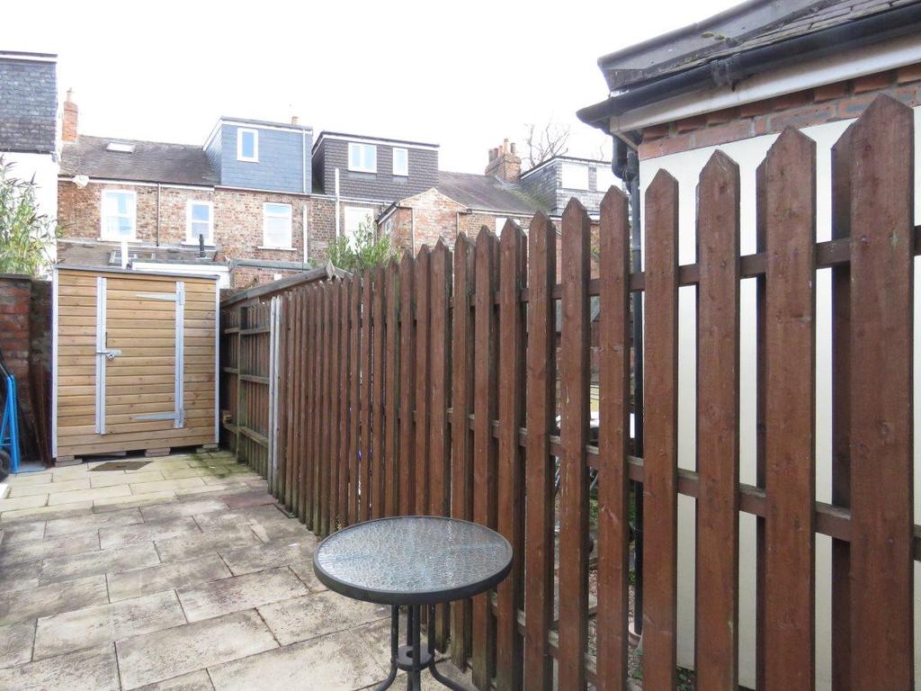 89 Fulford Road rear yard.jpg